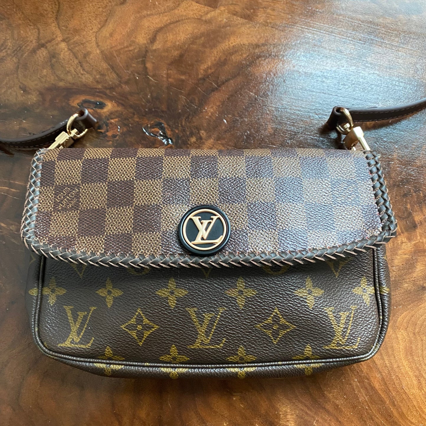 The Junco -Orvis bags Damier/Monogram Mix Crossbody Bag