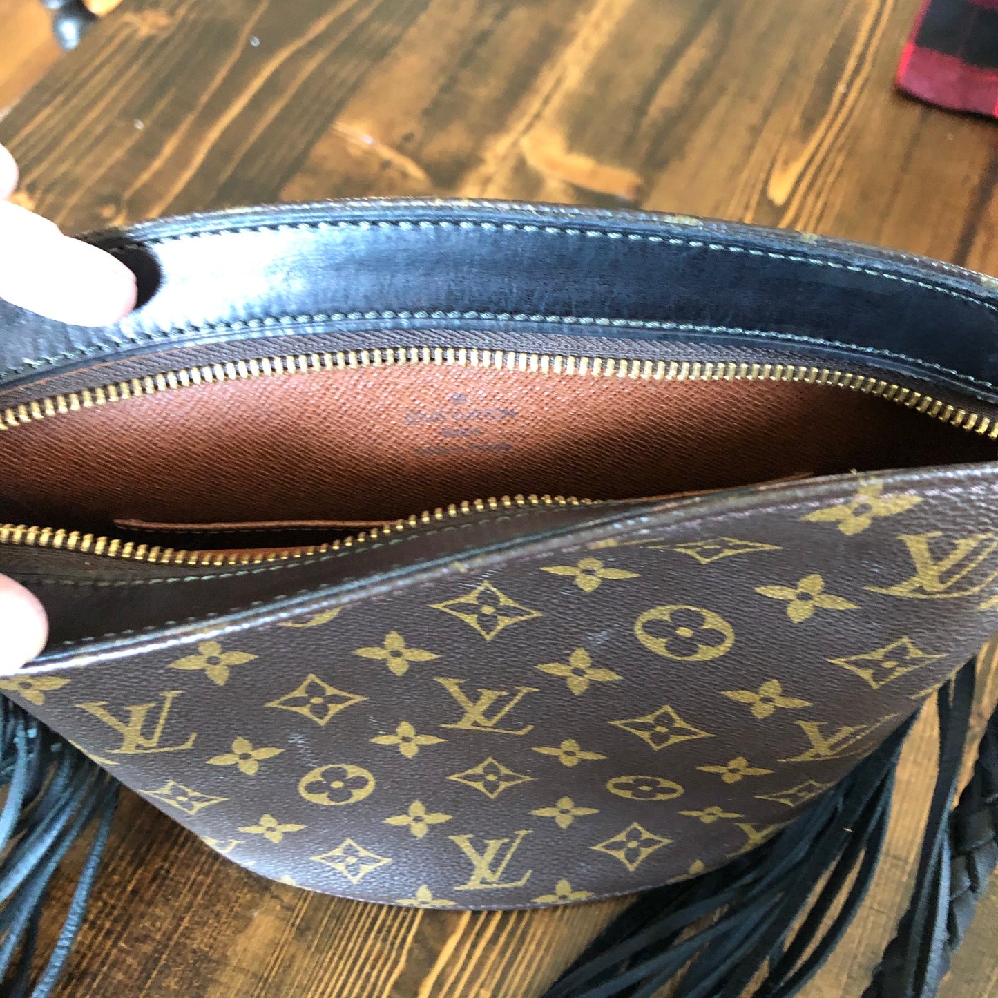 The Finch -Orvis bags Monogram Black Crossbody