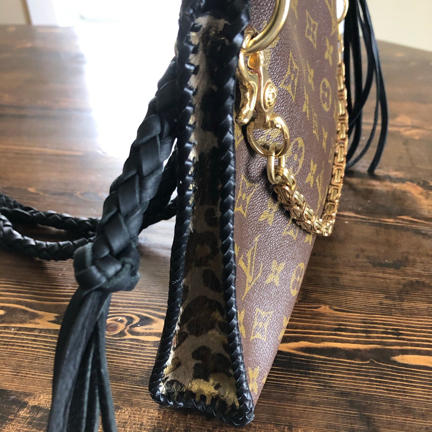 The Swan -Orvis bags Monogram in Black Crossbody