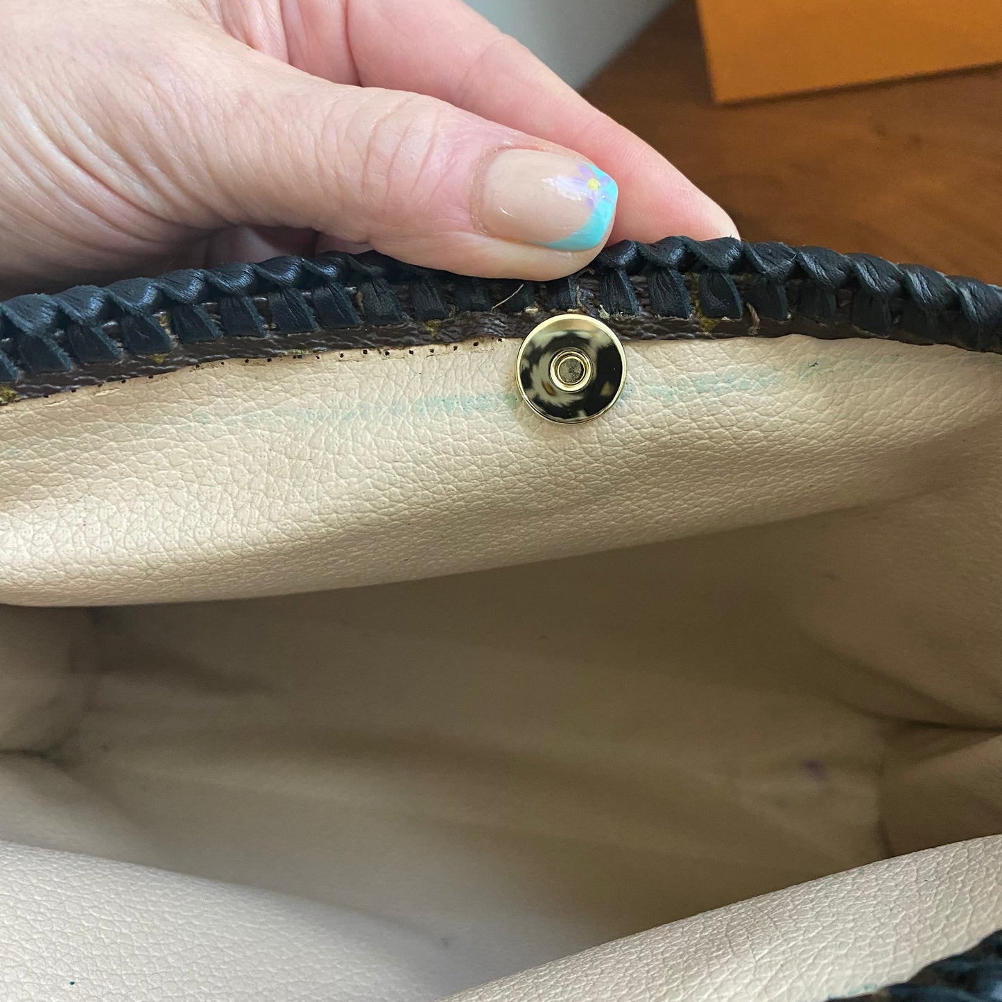 The Swan Crossbody -Orvis bags Monogram in Black