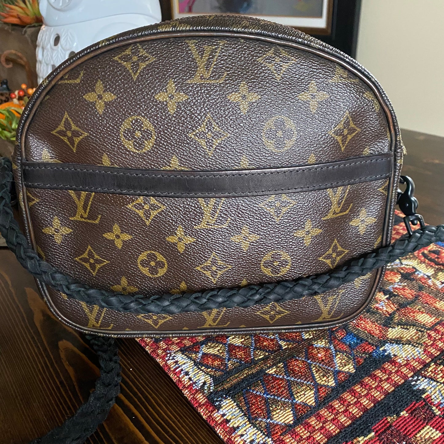 The Cockatiel -Orvis bags Monogram in Black Crossbody