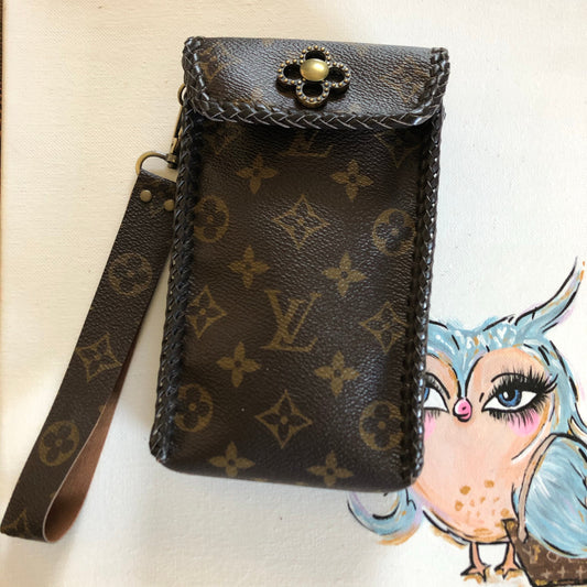 The HummingOrvis bags - Monogram Cell Phone Crossbody/Wristlet Bag