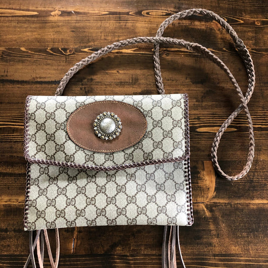 The Robin -Orvis bags GG Crossbody with Concho Snap