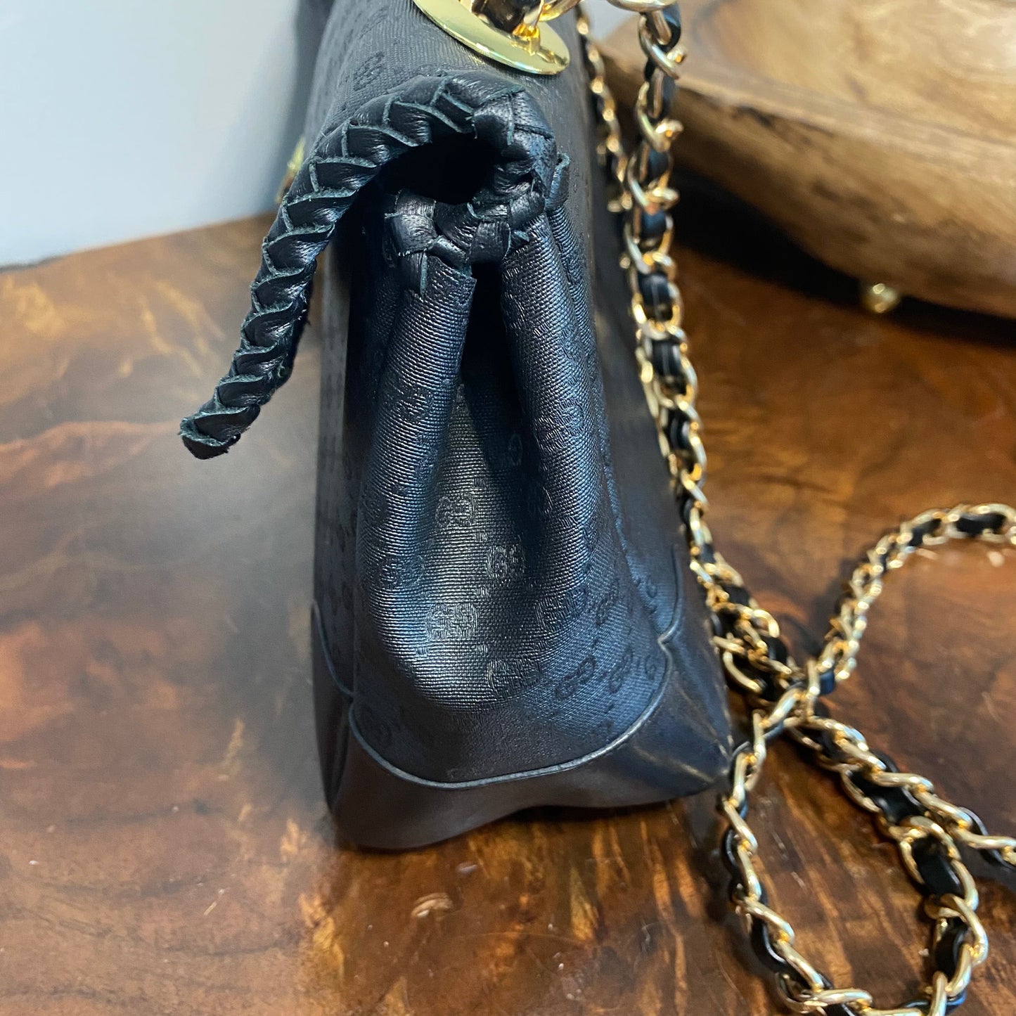 The Crane -Orvis bags Black Micro GG Shoulder/Crossbody Bag