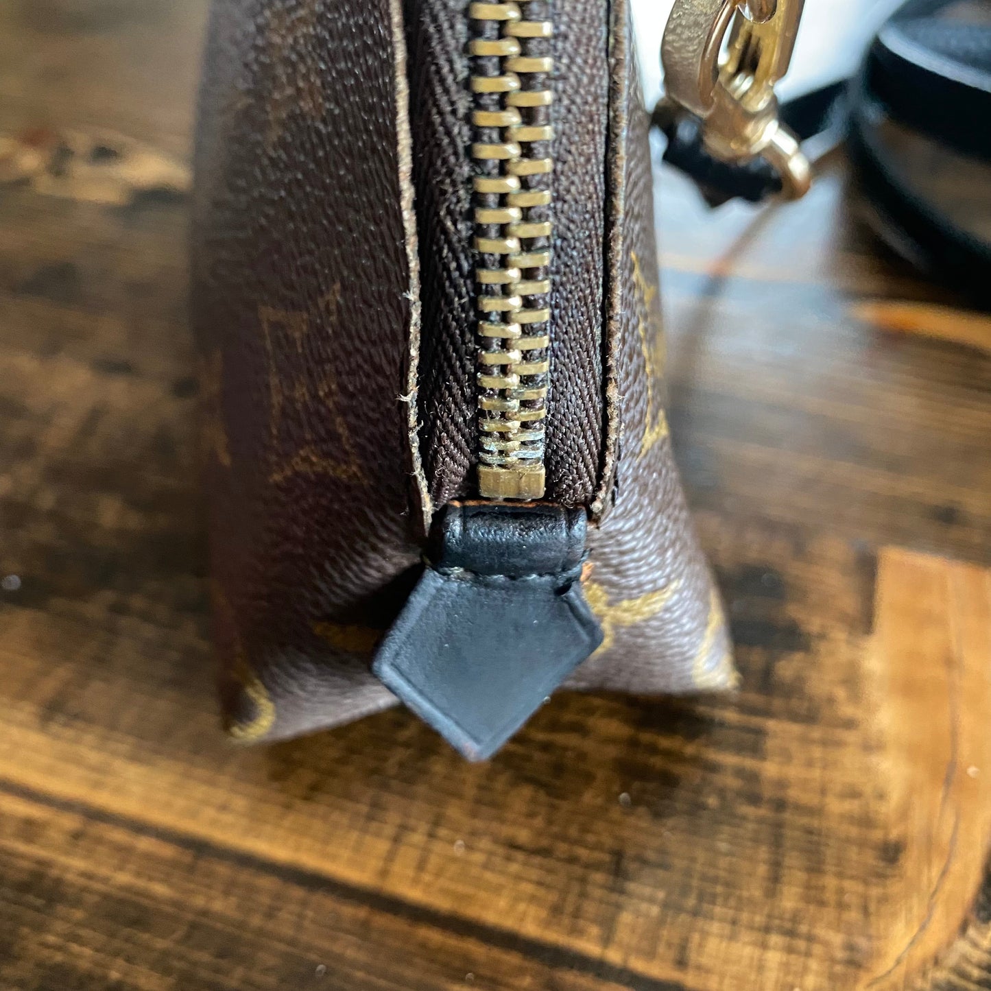 The Junco Crossbody Bag -Orvis bags Monogram in Black