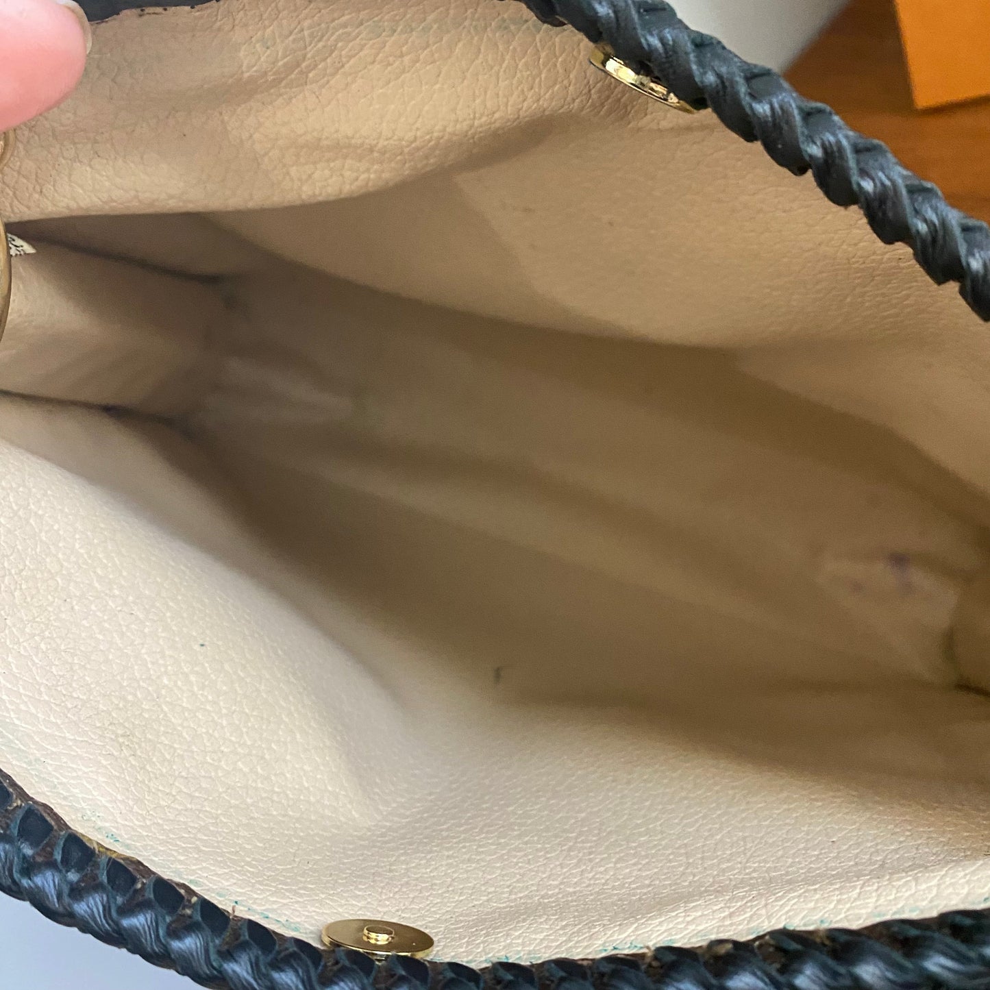 The Swan Crossbody -Orvis bags Monogram in Black