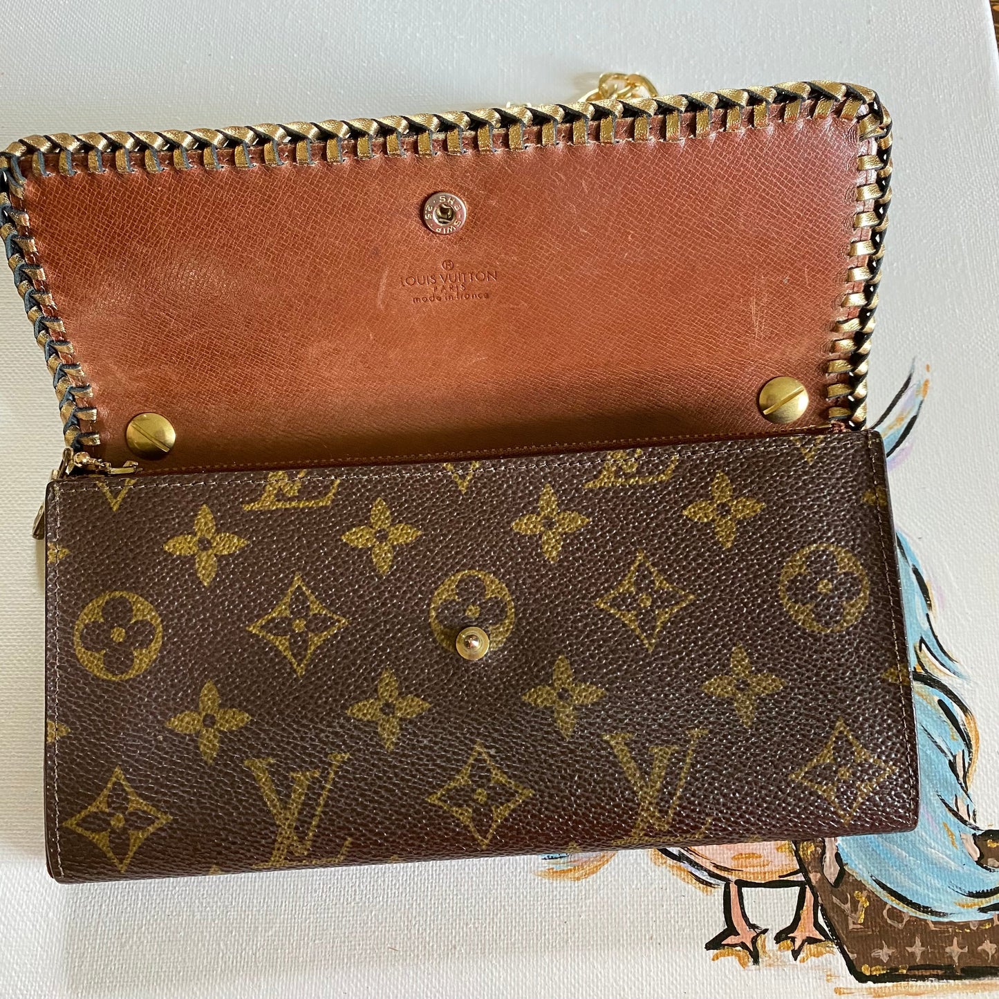 The Junco Wallet Crossbody -Orvis bags Monogram in Gold