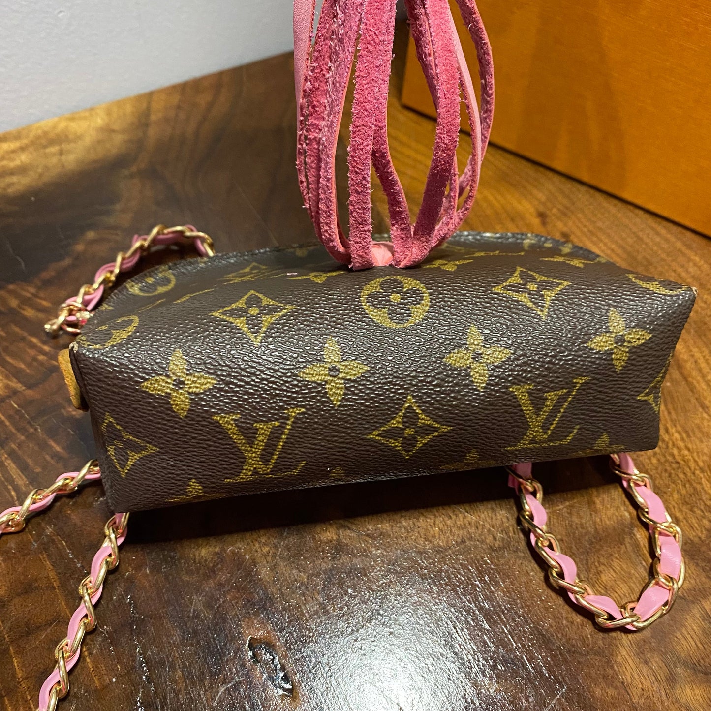 The Junco Crossbody Bag -Orvis bags Monogram in Pink Fringe