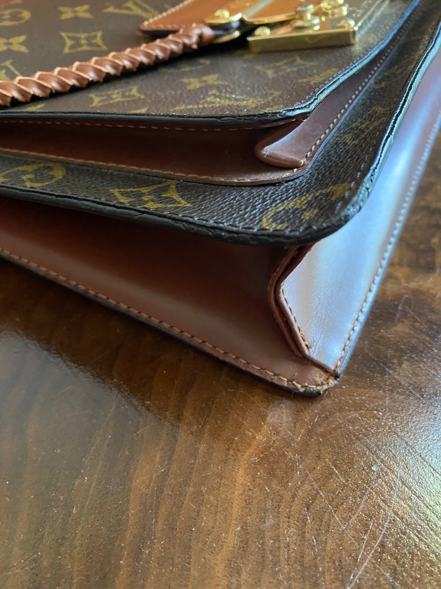 The Kingfisher Crossbody -Orvis bags Monogram in Whiskey