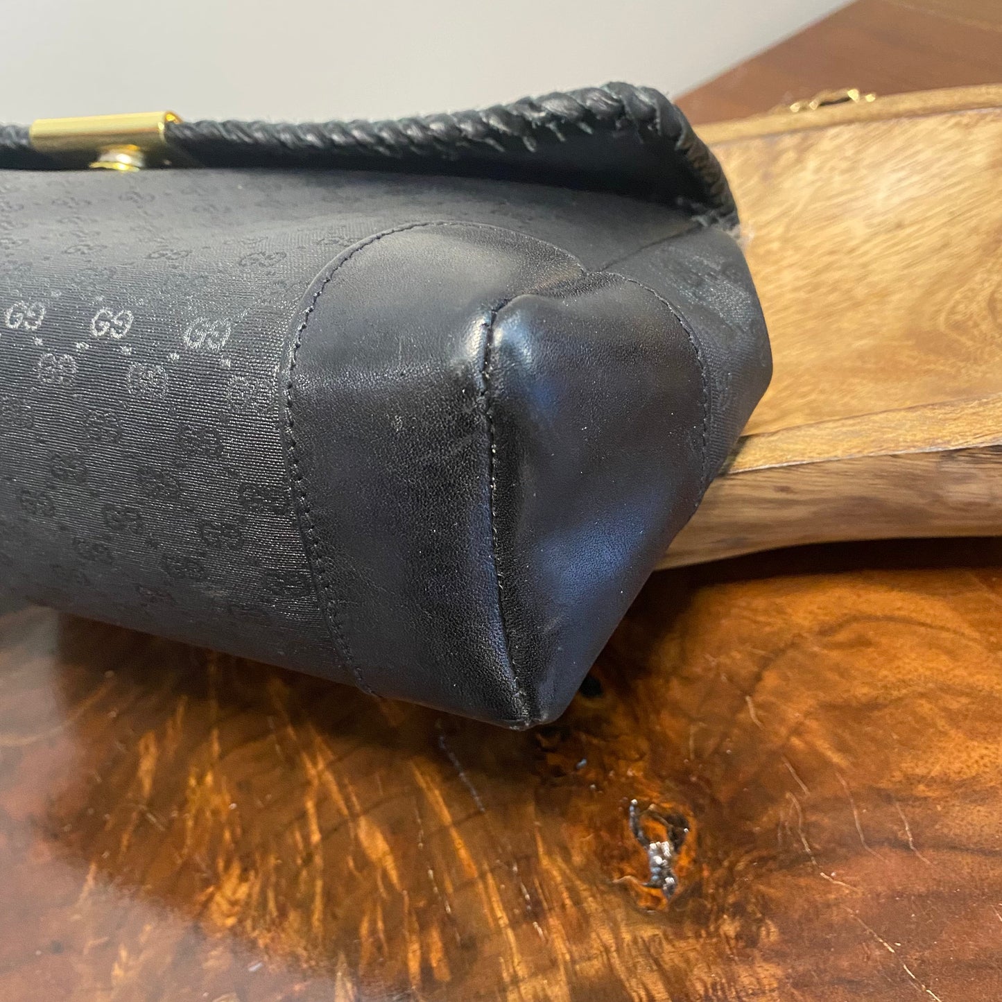 The Crane -Orvis bags Black Micro GG Shoulder/Crossbody Bag