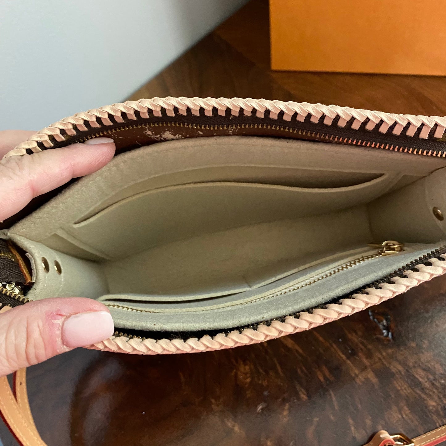 The Swan -Orvis bags Monogram in Vachetta Crossbody Bag