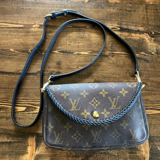 The Junco -Orvis bags Monogram in Black Crossbody Bag