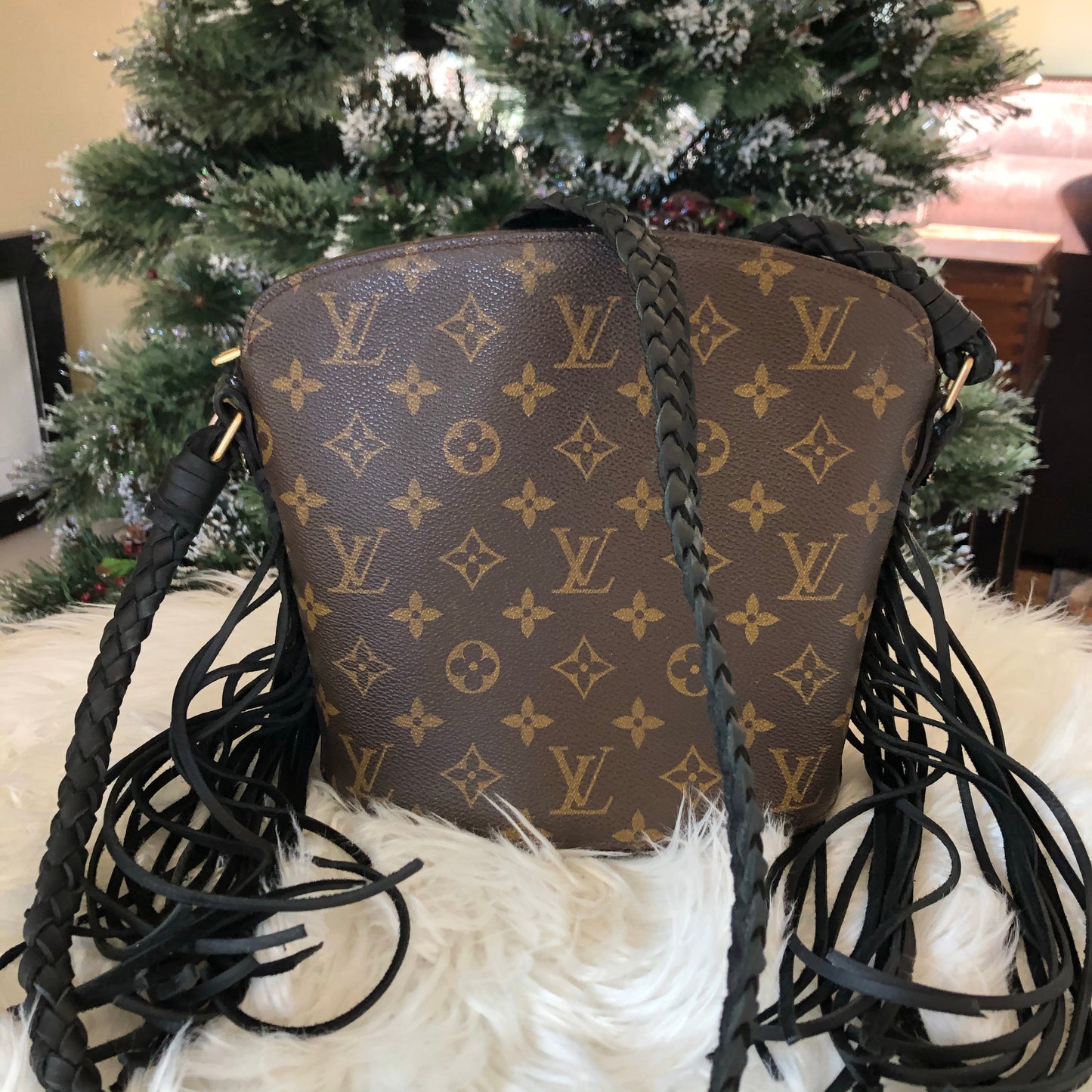 The Finch -Orvis bags Monogram Black Crossbody