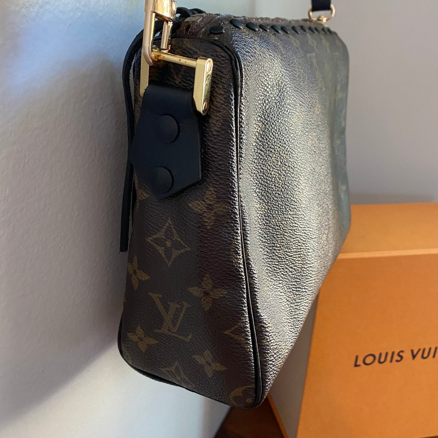 The Partridge -Orvis bags Monogram in Black Fringe Crossbody Bag
