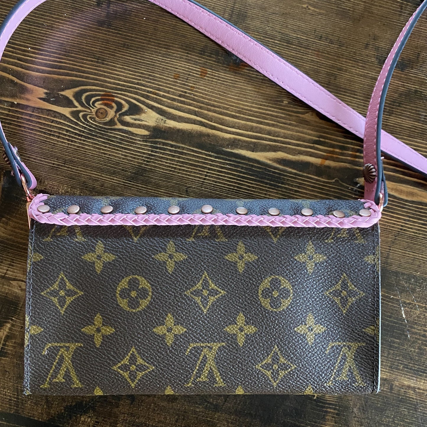 The Junco Crossbody Bag -Orvis bags Monogram in Pink w/Rose Gold Hardware