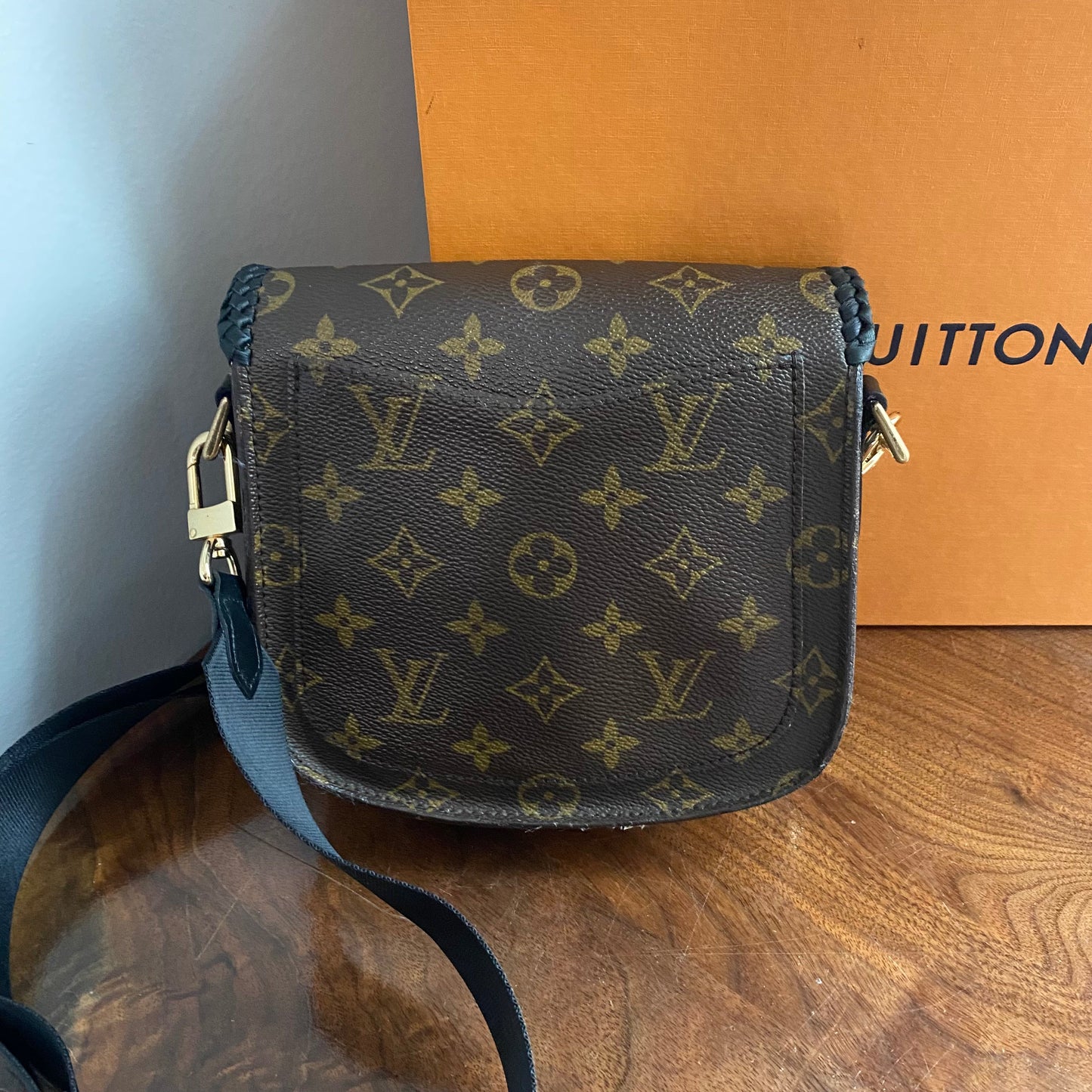 The Swift -Orvis bags Monogram in Black Crossbody
