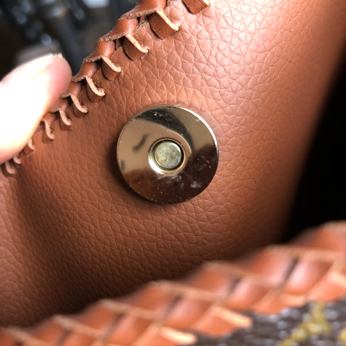 The XL Nuthatch -Orvis bags Monogram in Caramel Crossbody