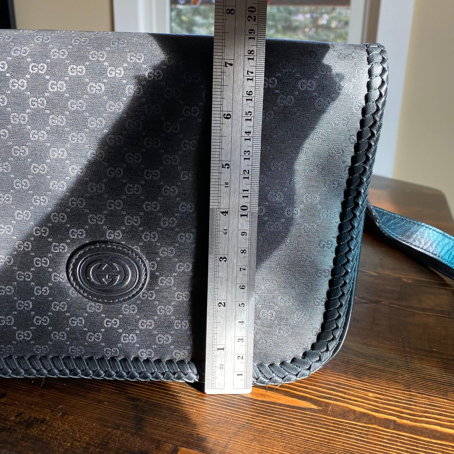 The Swift Crossbody -Orvis bags Micro GG in Black