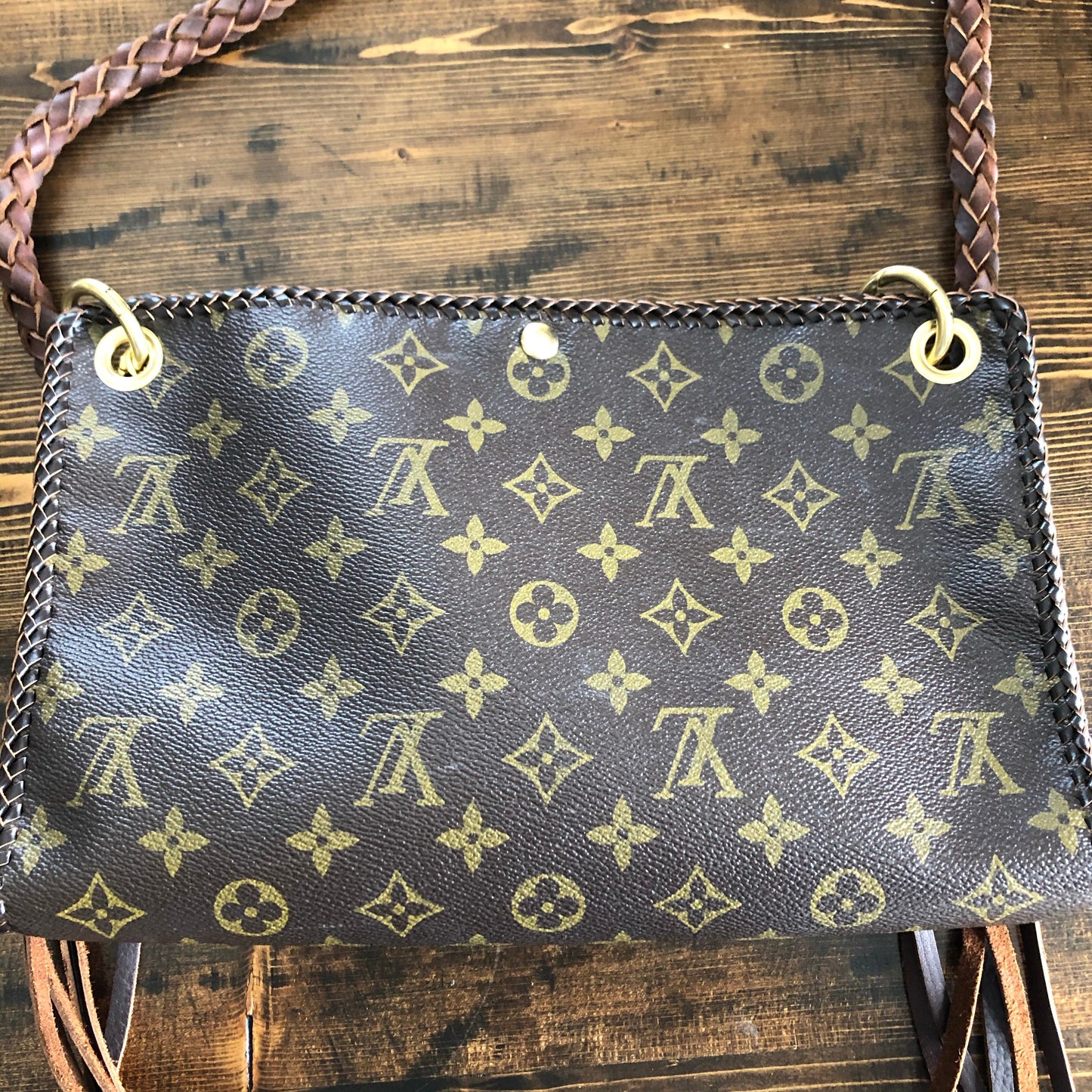 The Swan -Orvis bags Monogram Golden Crossbody
