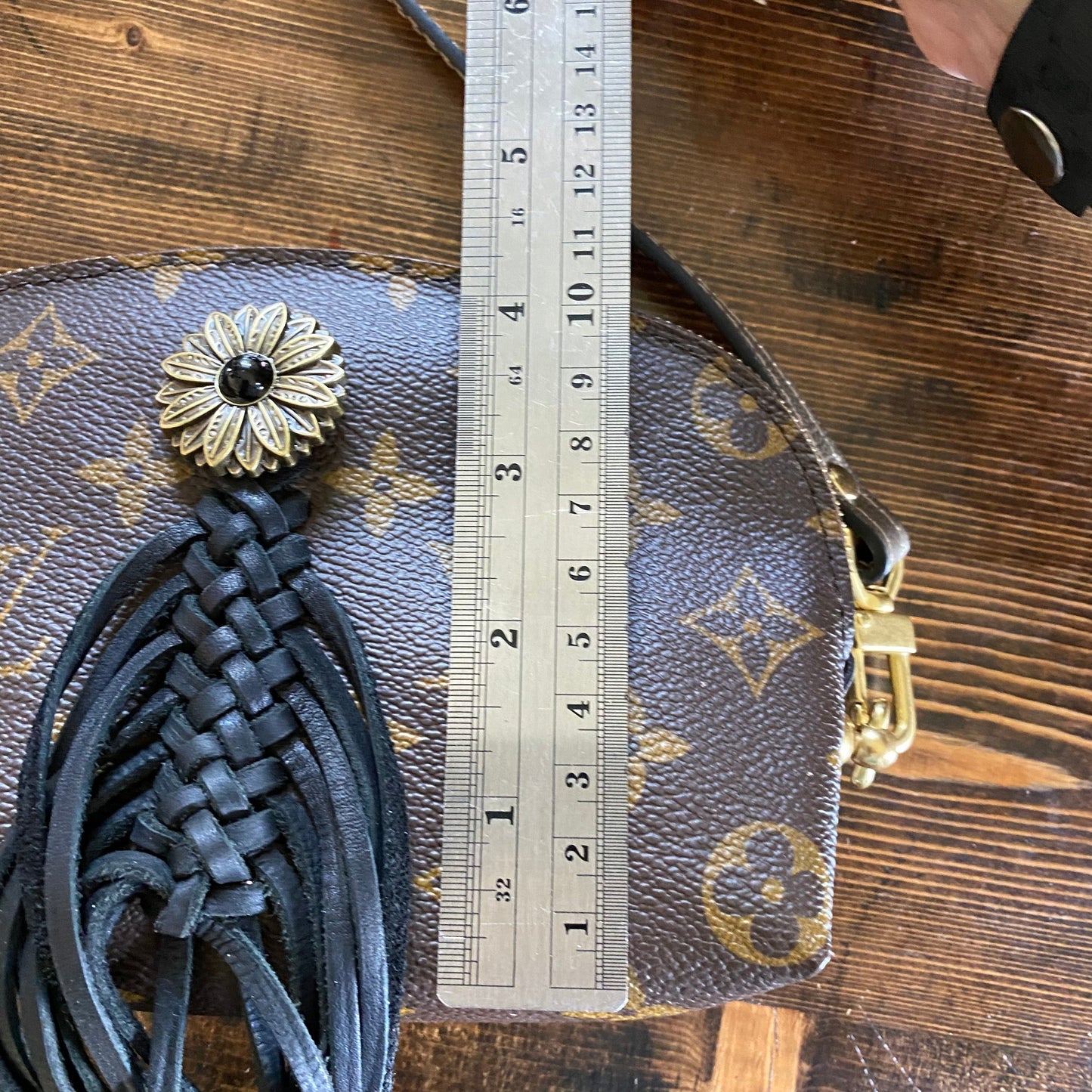 The Junco -Orvis bags Monogram in Black Crossbody Bag