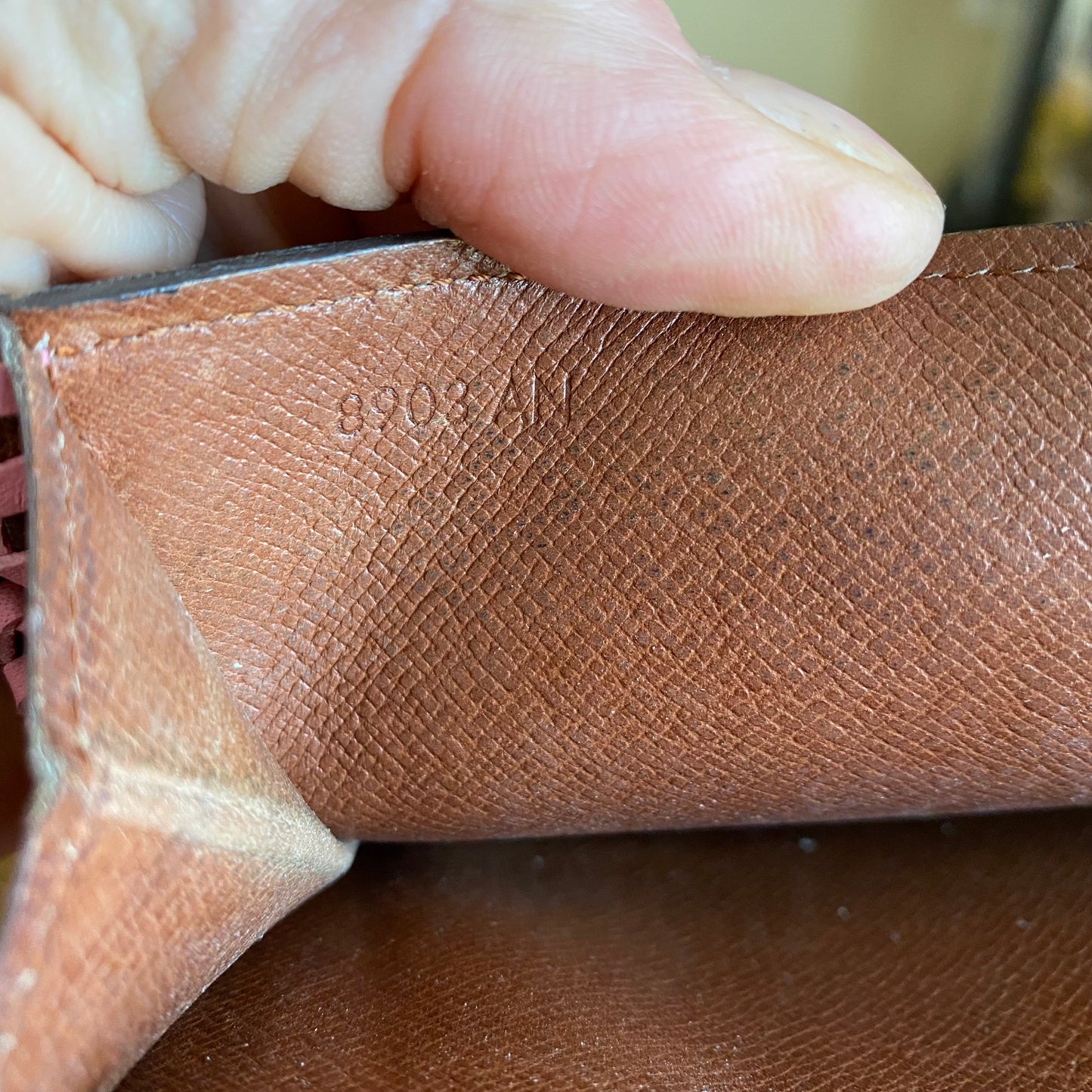 The Junco Wallet Crossbody -Orvis bags Monogram in Pink