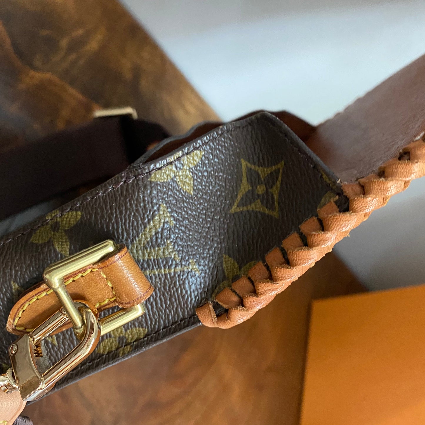 The Swift -Orvis bags Monogram in Tan Crossbody