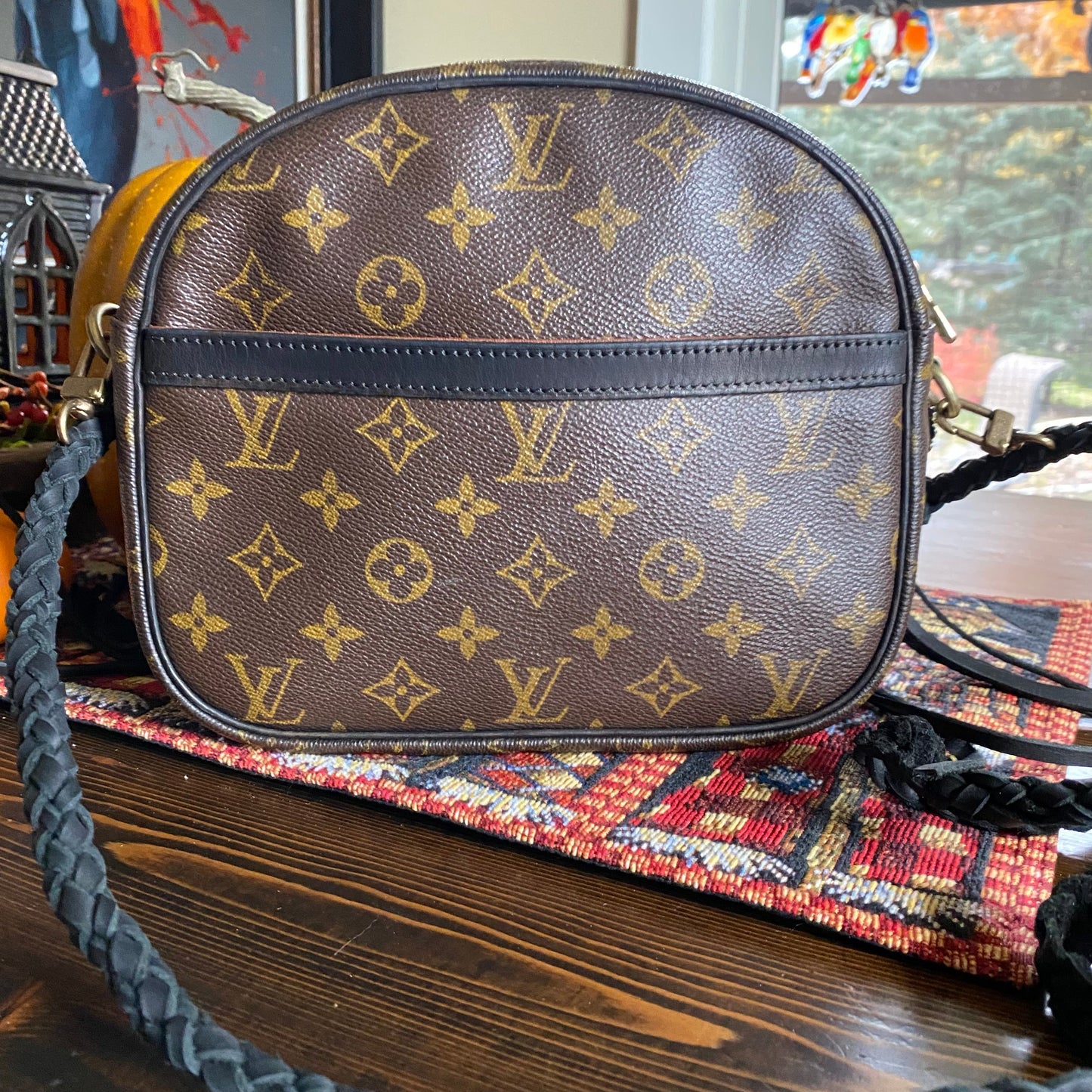 The Cockatiel -Orvis bags Monogram in Black Crossbody