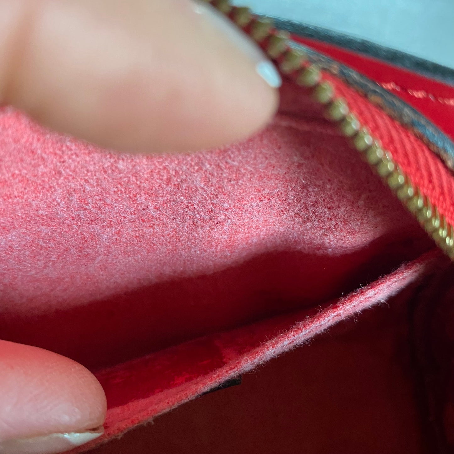 The Kinglet -Orvis bags Epi in Red Crossbody Bag