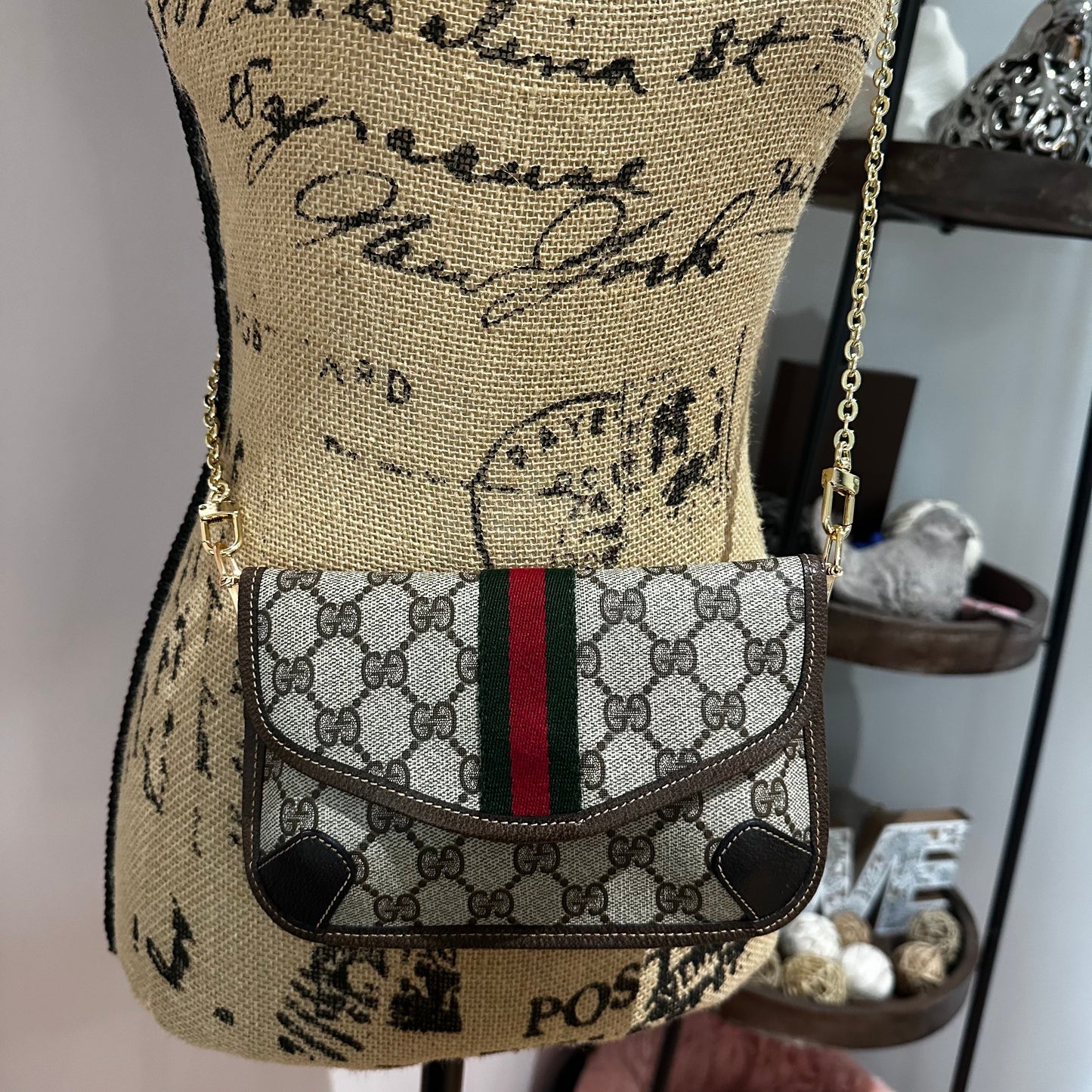 The Junco - BrownOrvis bags GG Crossbody