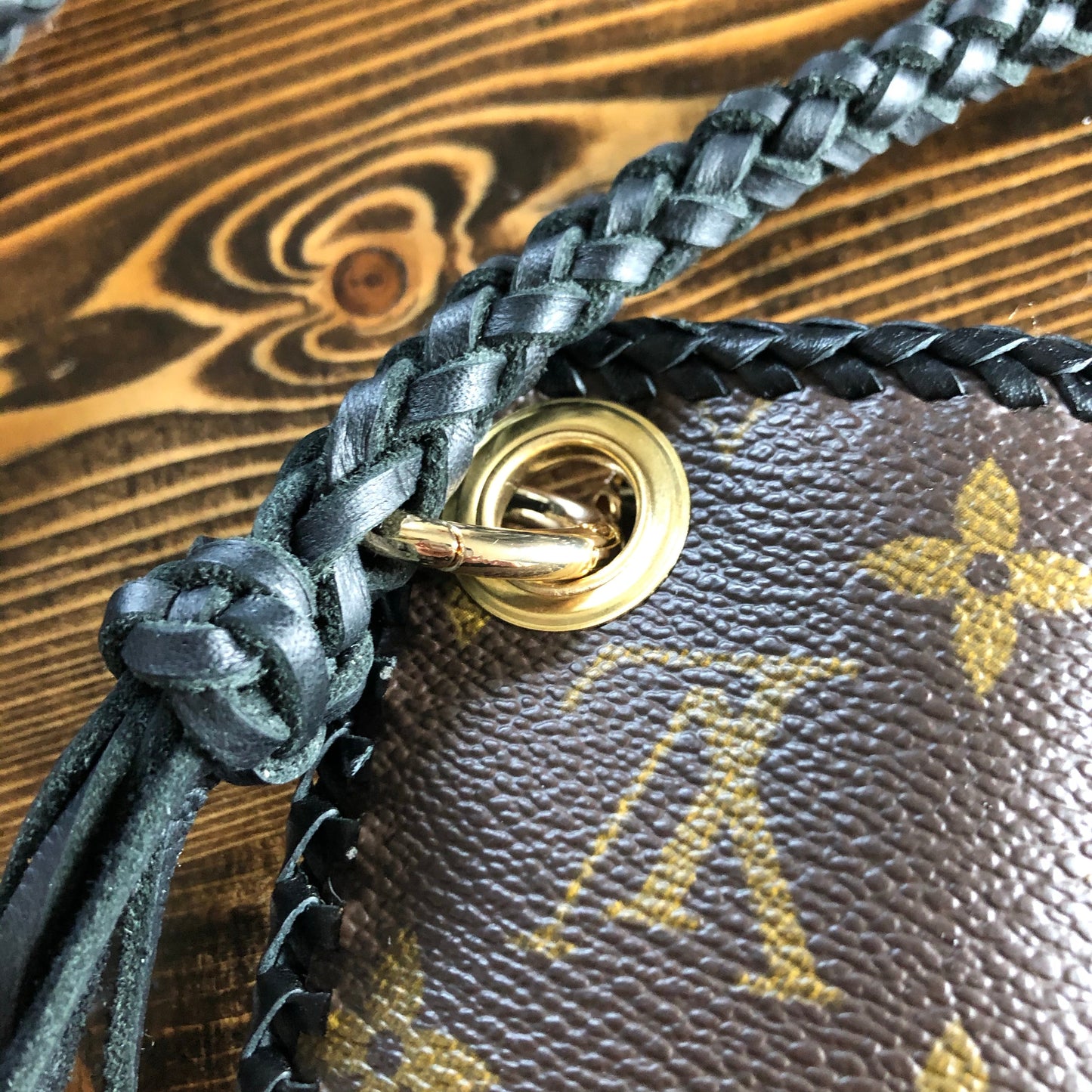 The Nuthatch -Orvis bags Monogram Black Crossbody