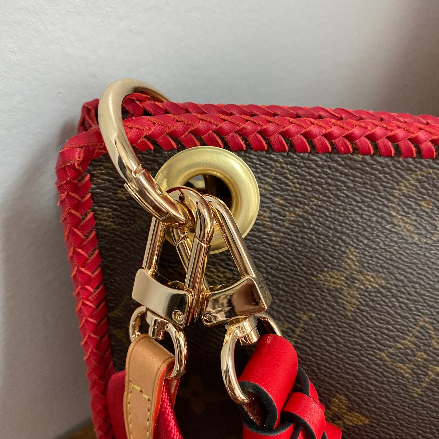The Swan Crossbody -Orvis bags Monogram in Red