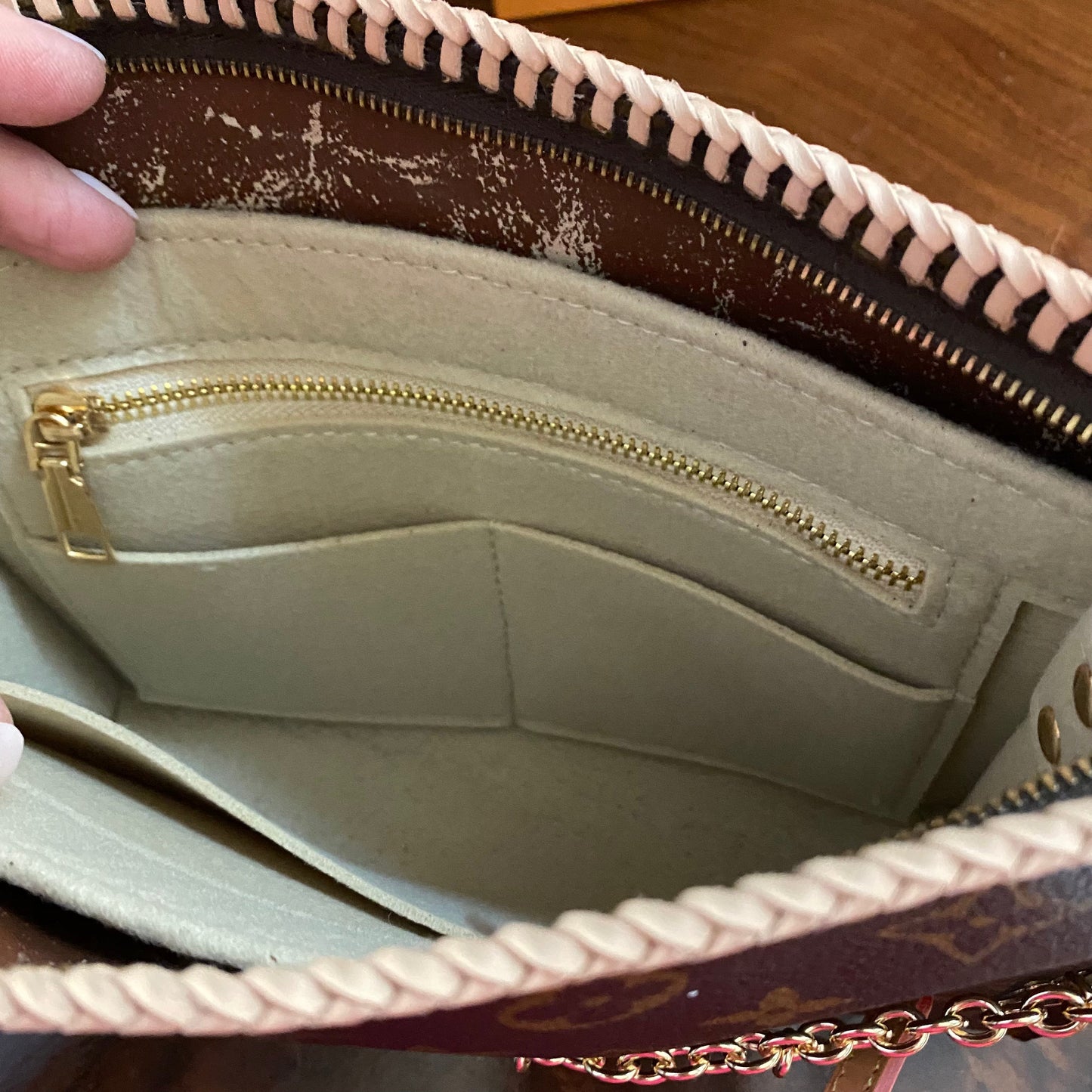 The Swan -Orvis bags Monogram in Vachetta Crossbody Bag