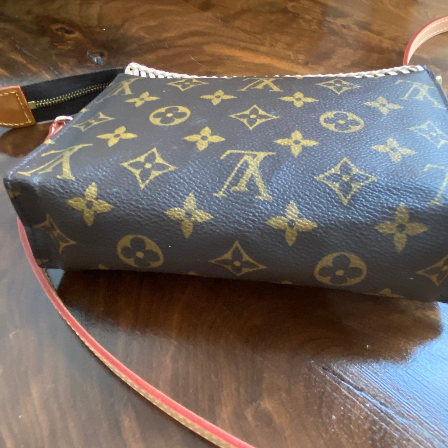 The Cygnet Crossbody -Orvis bags Monogram in Vachetta