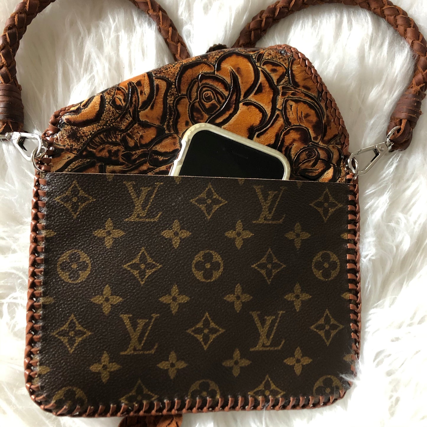 The Falcon with Back Pocket - CaramelOrvis bags Wristlet/Crossbody/Clutch