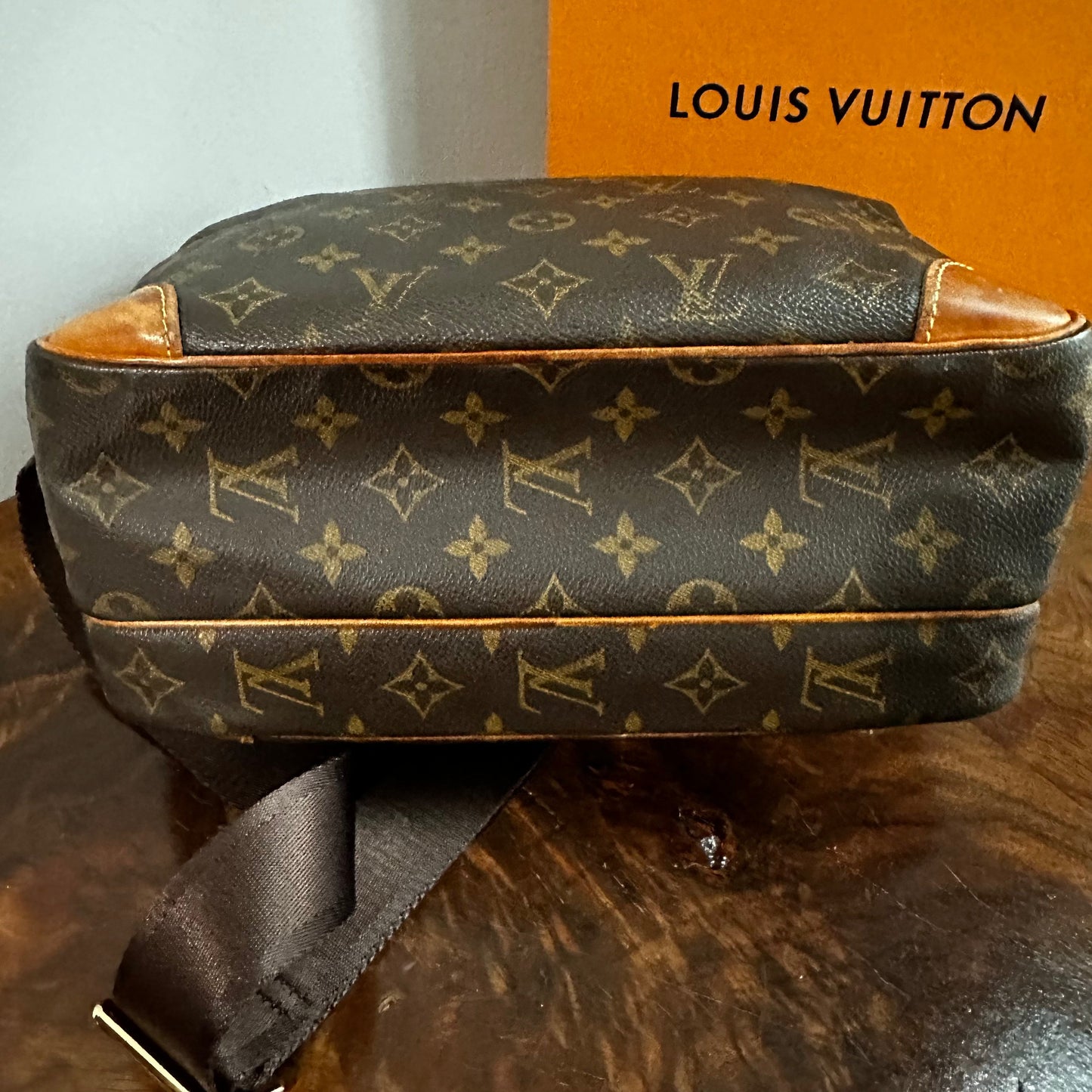 The Chat Crossbody -Orvis bags Monogram in Tan