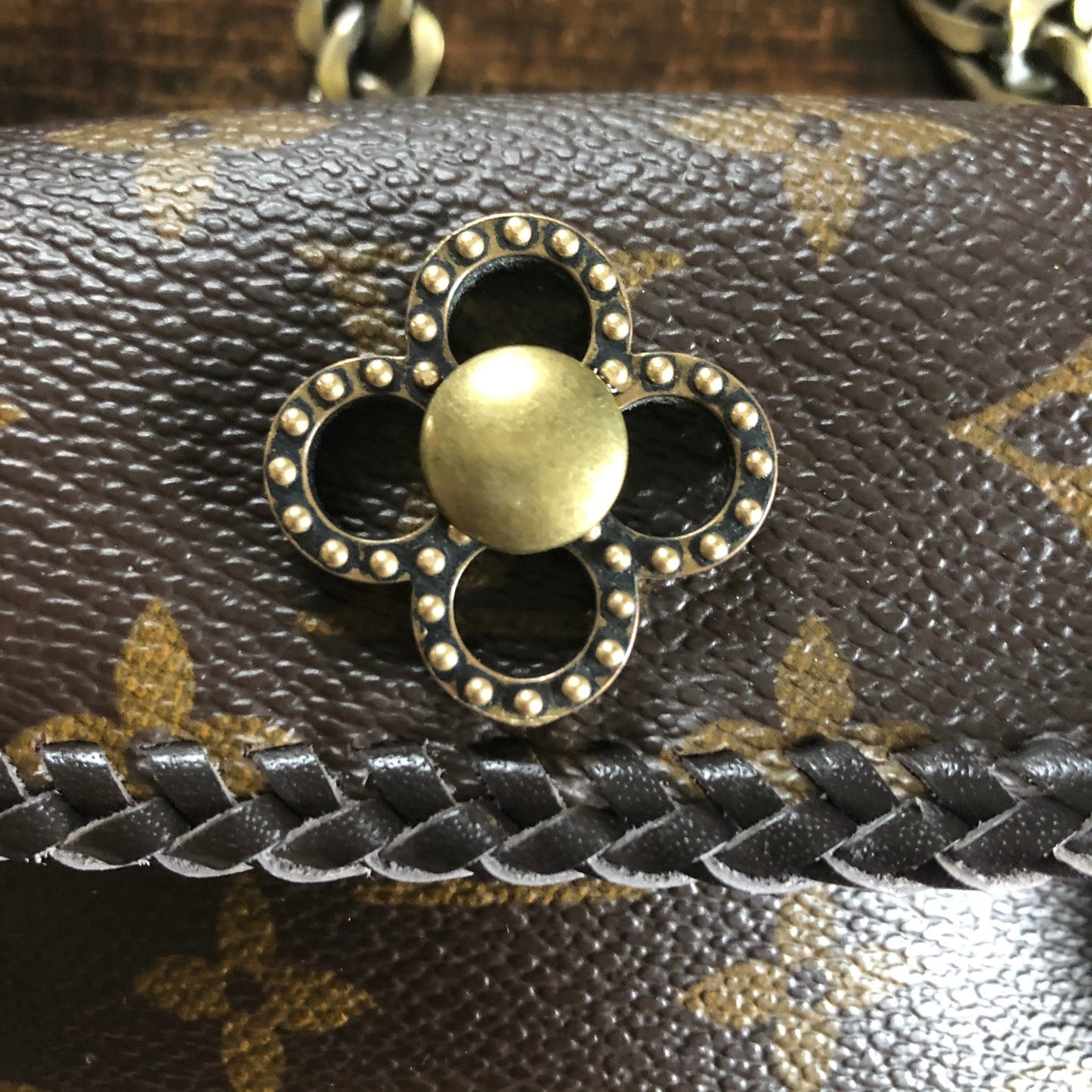 The HummingOrvis bags - Monogram Cell Phone Crossbody/Wristlet Bag