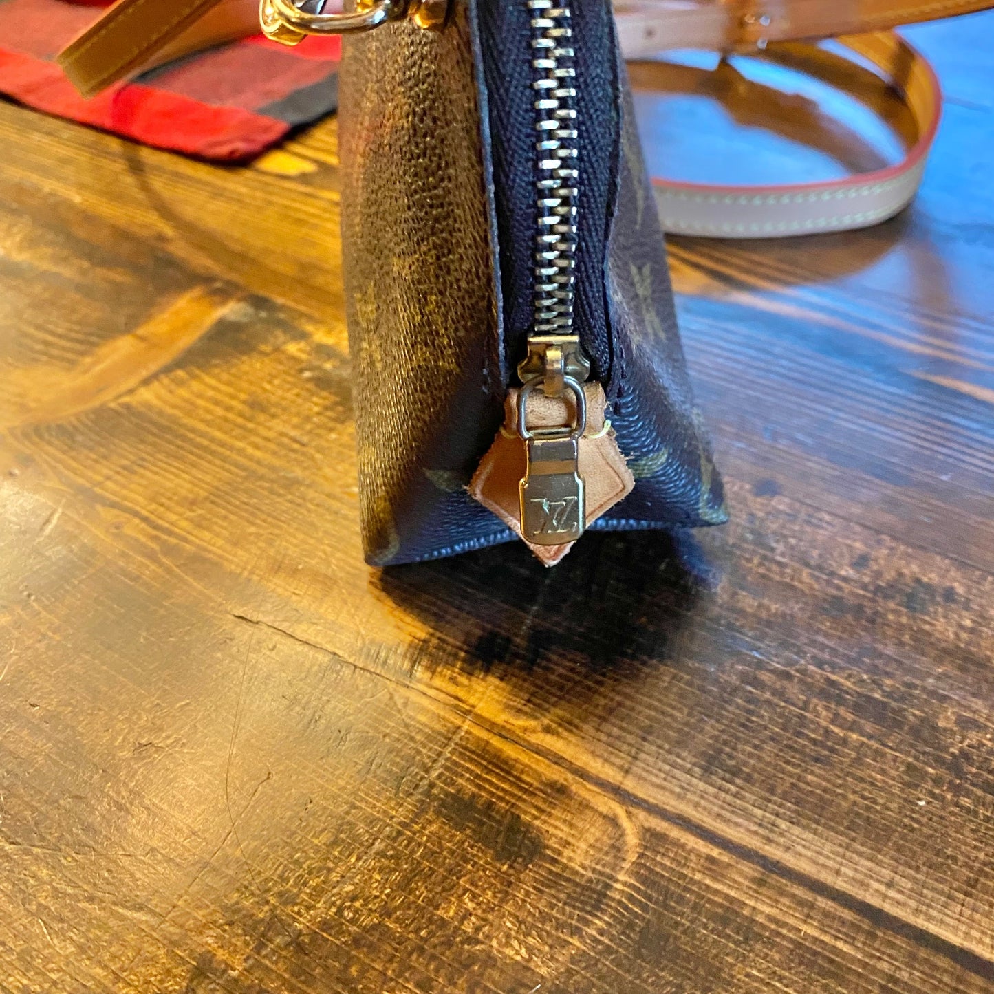 The Junco Crossbody Bag -Orvis bags Monogram
