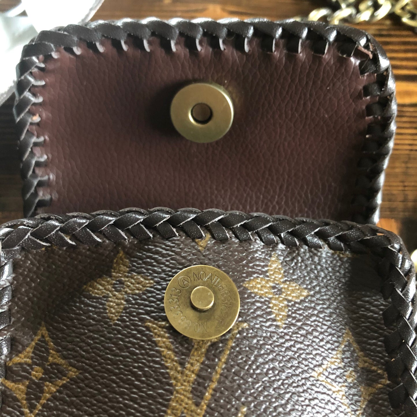 The HummingOrvis bags - Monogram Cell Phone Crossbody/Wristlet Bag
