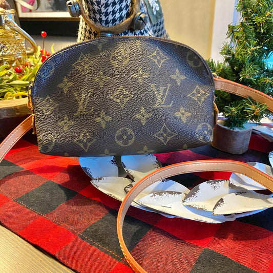 The Junco Crossbody Bag -Orvis bags Monogram