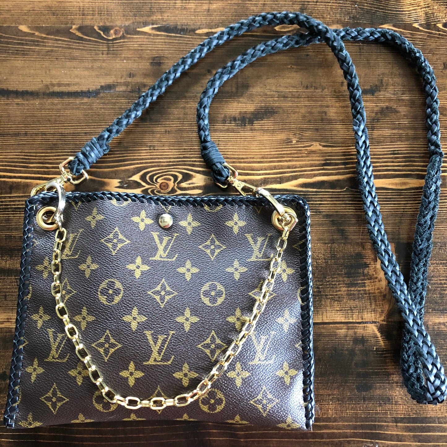 The Nuthatch -Orvis bags Monogram in Black Crossbody (Gold Hardware)