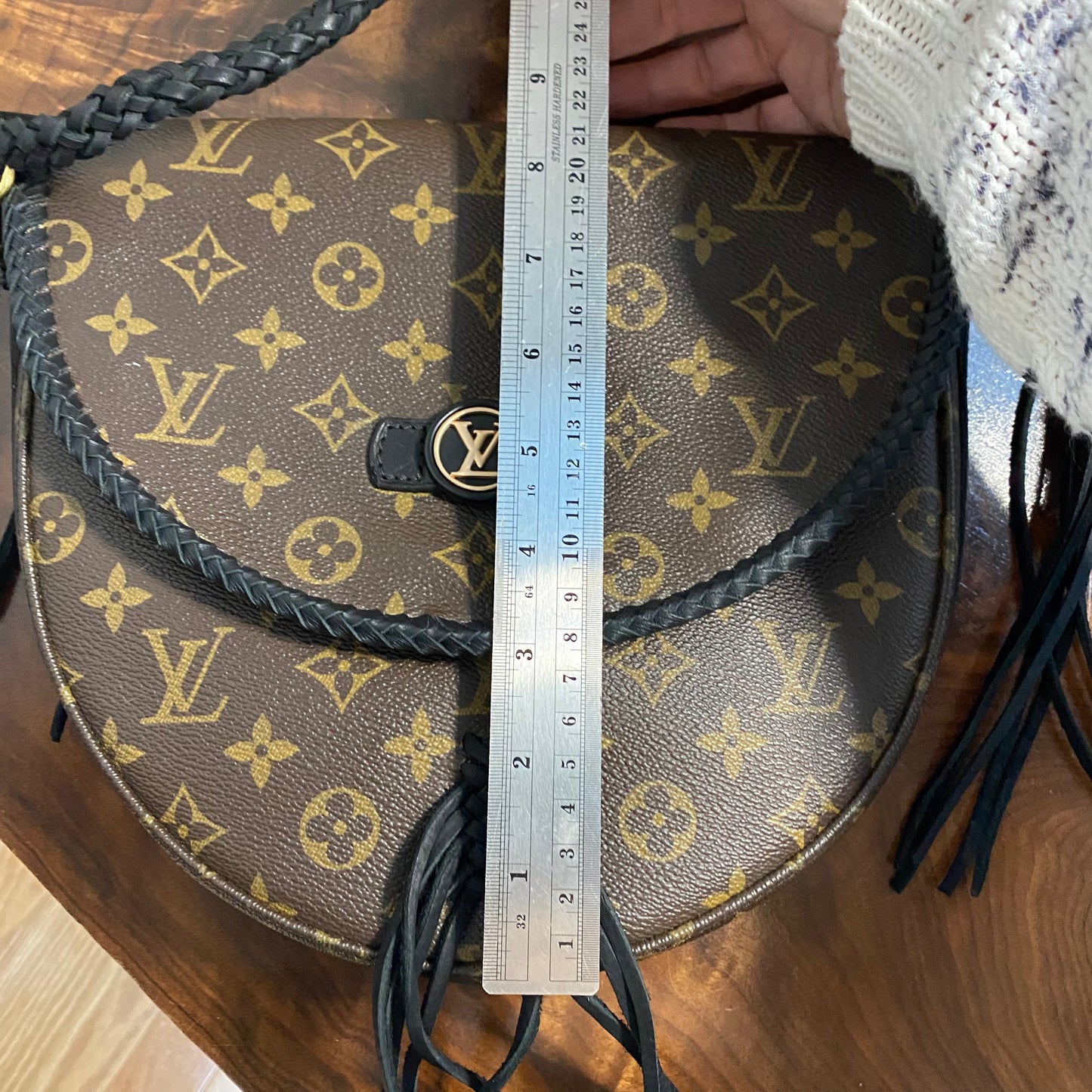The Dove -Orvis bags Monogram in Black Crossbody