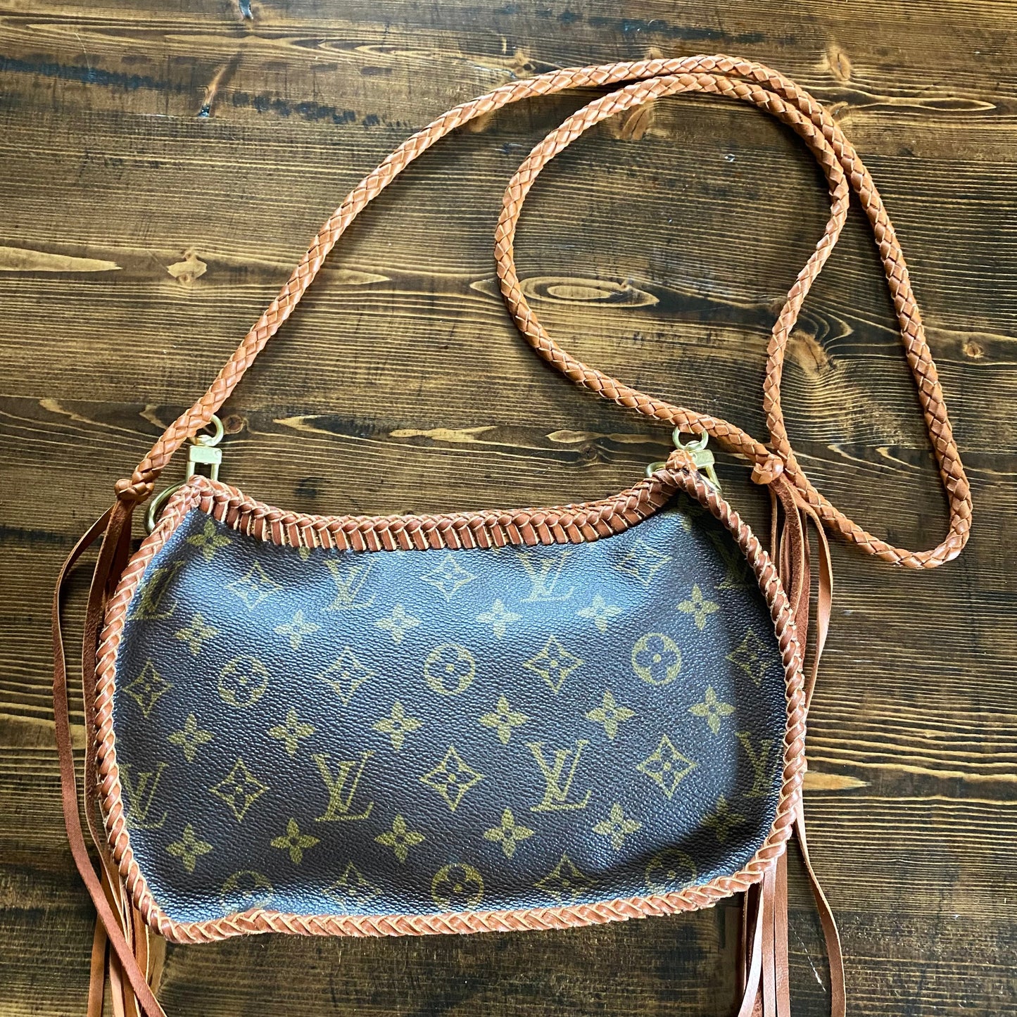 The Grosbeak -Orvis bags Monogram Crossbody in Tan