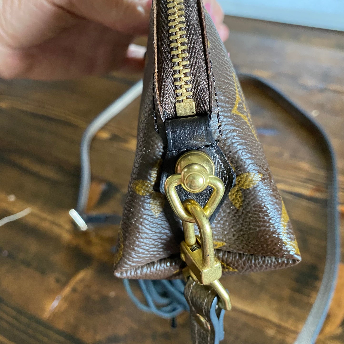 The Junco -Orvis bags Monogram in Black Crossbody Bag