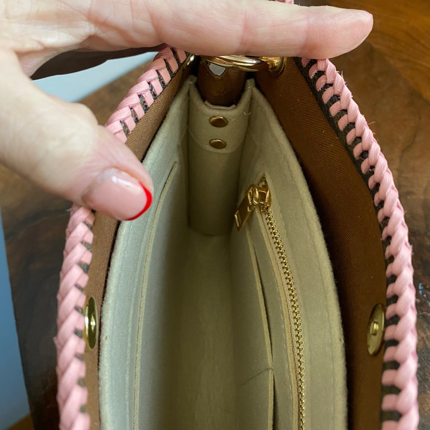 The Swan Crossbody -Orvis bags Monogram in Pale Pink