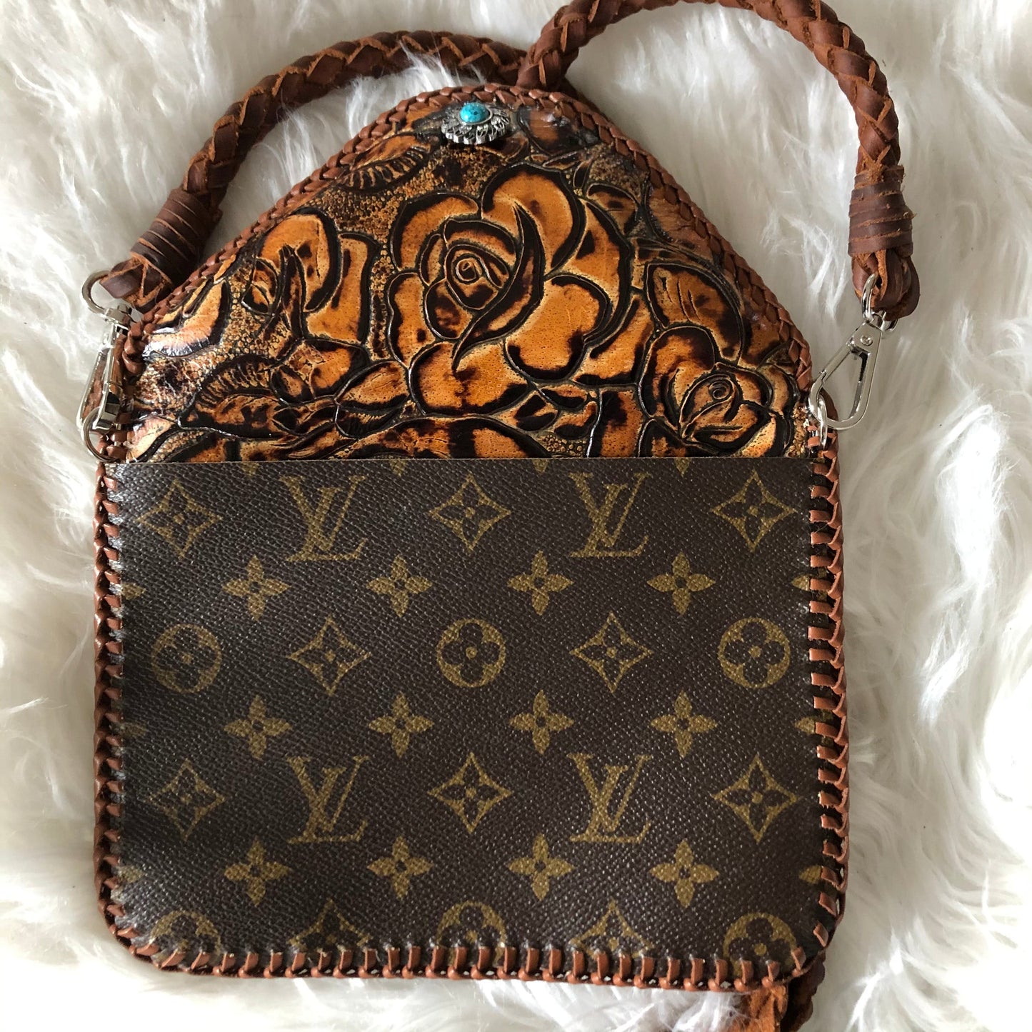 The Falcon with Back Pocket - CaramelOrvis bags Wristlet/Crossbody/Clutch