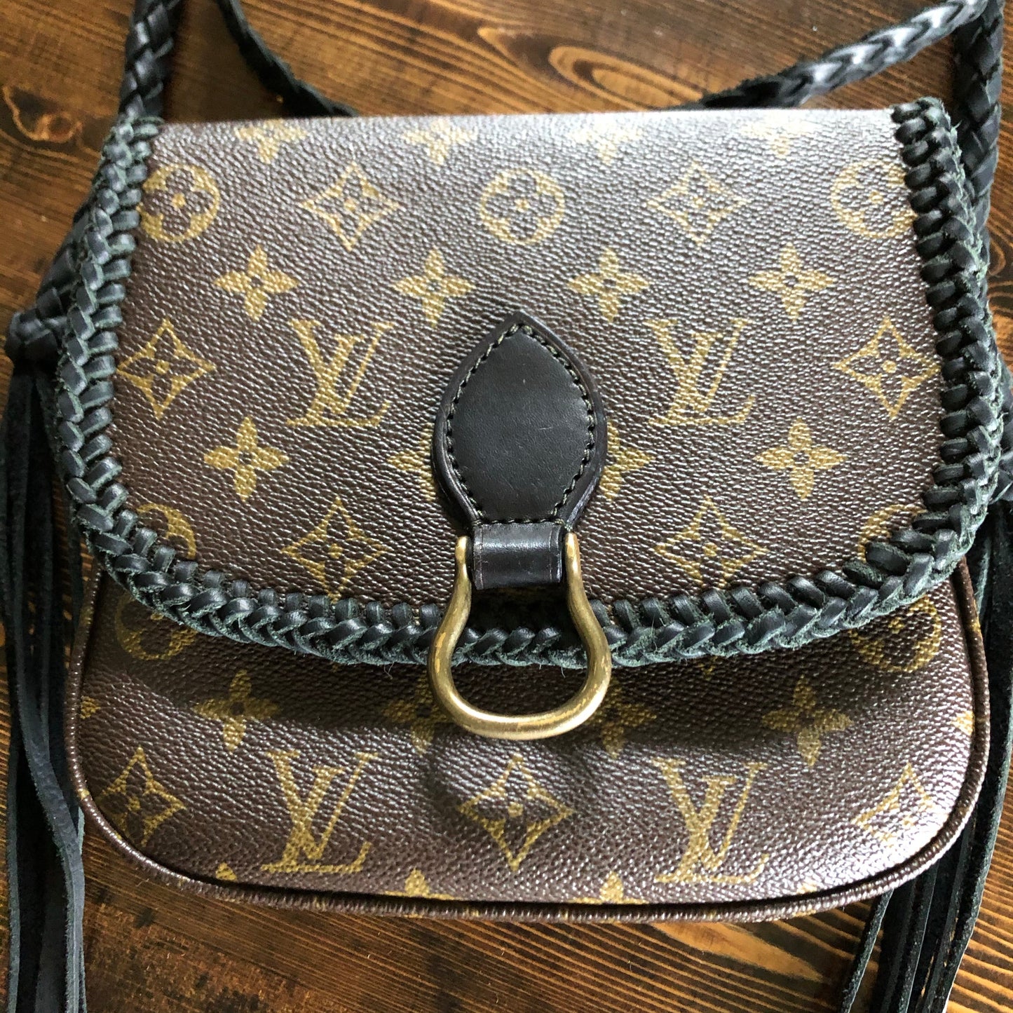 The Swift -Orvis bags Monogram Black Crossbody