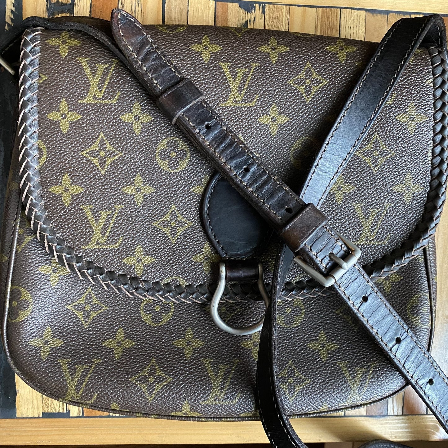 The Swift -Orvis bags Monogram in Chocolate Crossbody