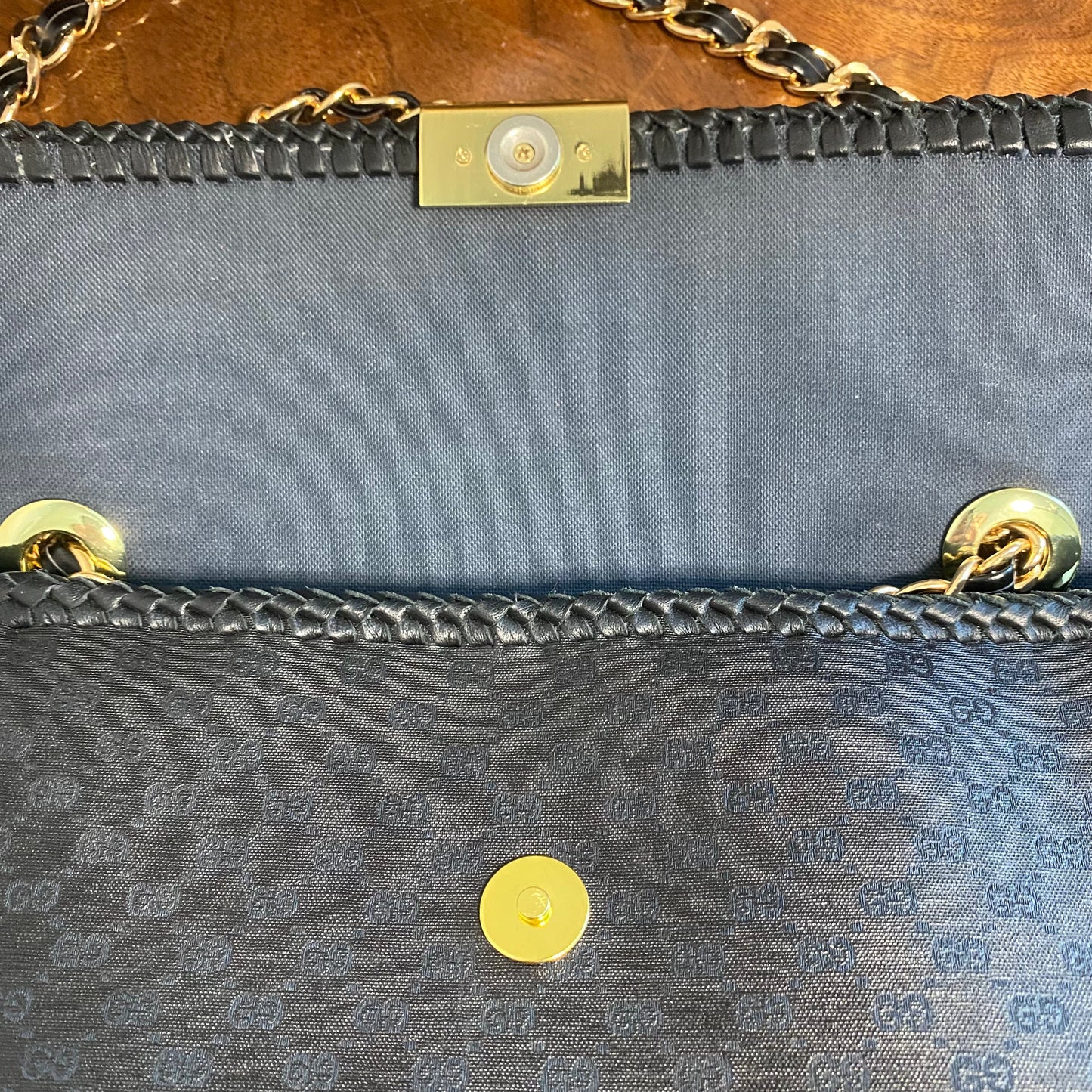The Crane -Orvis bags Black Micro GG Shoulder/Crossbody Bag