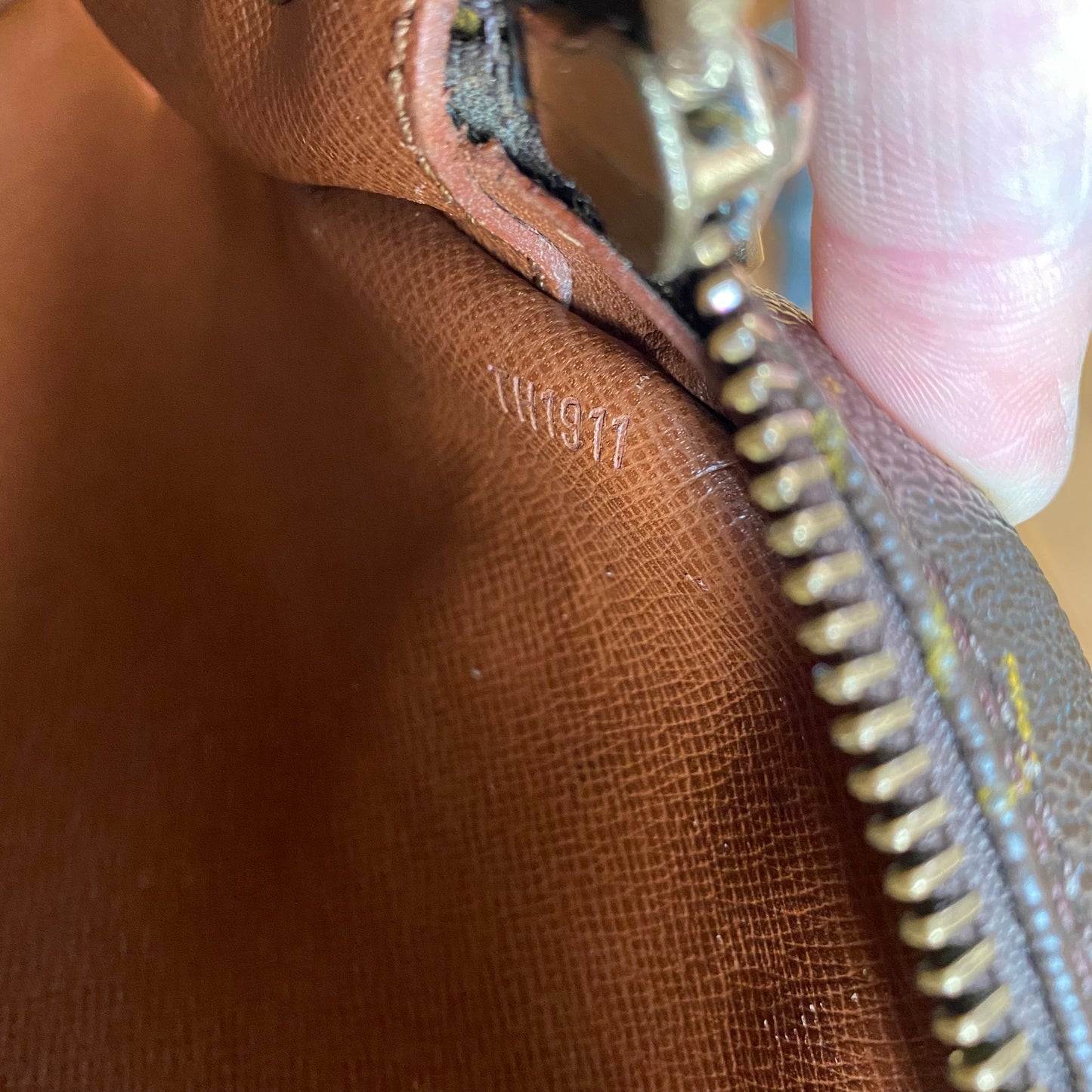 The Cockatiel -Orvis bags Monogram in Black Crossbody