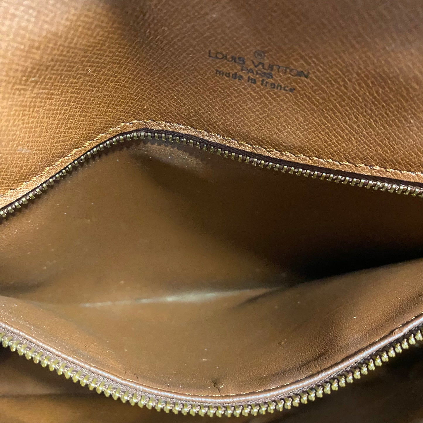 The Dove -Orvis bags Monogram in Black Crossbody
